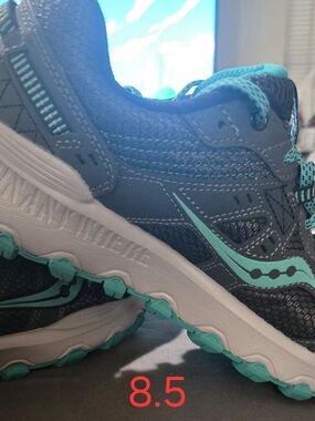 Saucony Women's Gray and Teal Trail Running Shoes